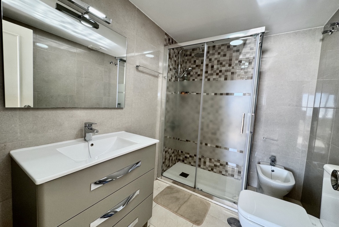 Baño reformada y equipada