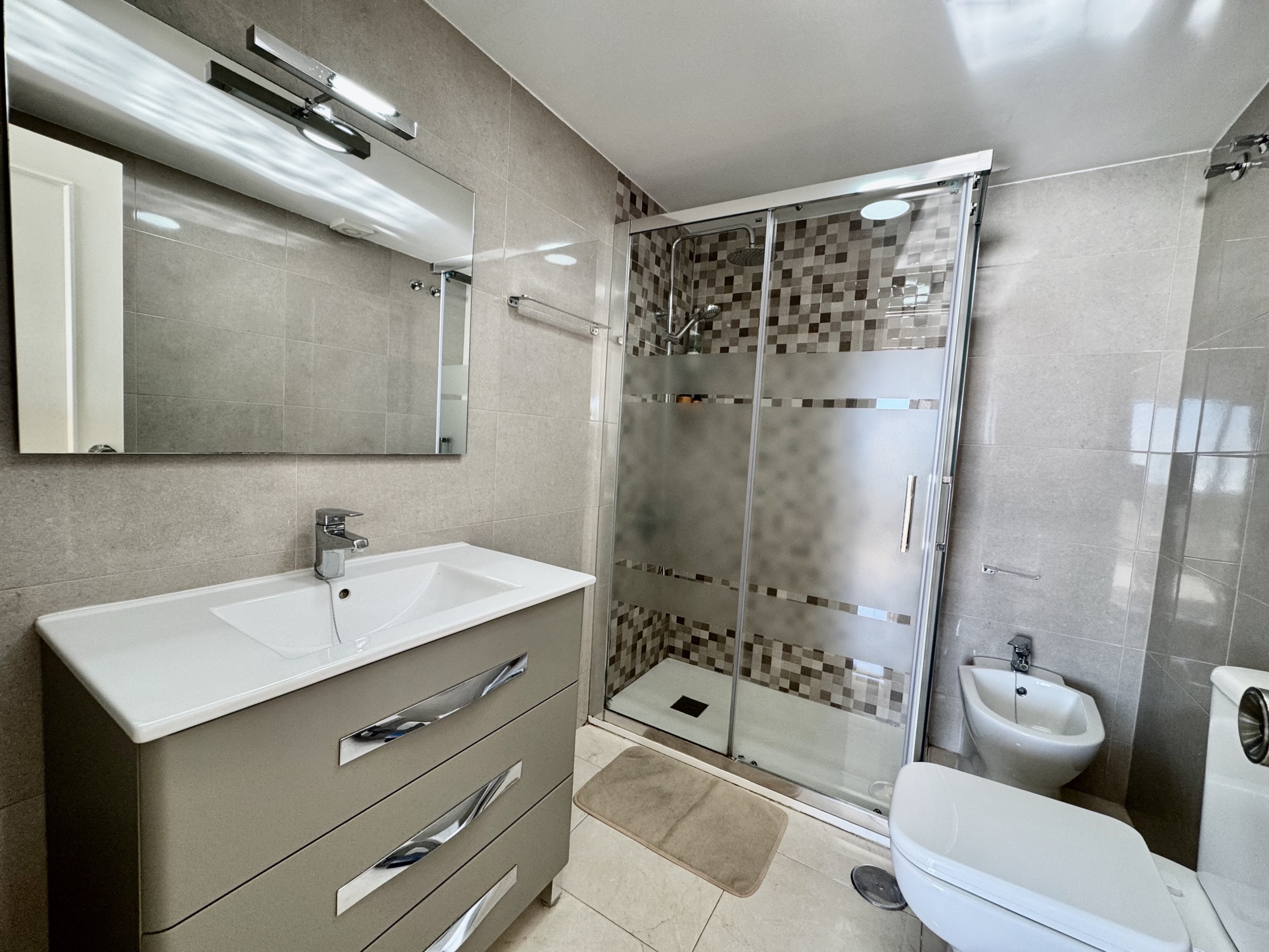 Baño reformada y equipada