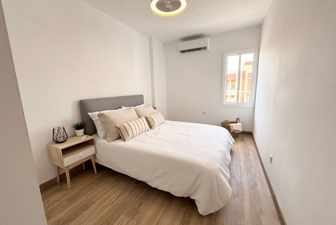 Dormitorio principal apartamento amueblado Benalmádena Costa