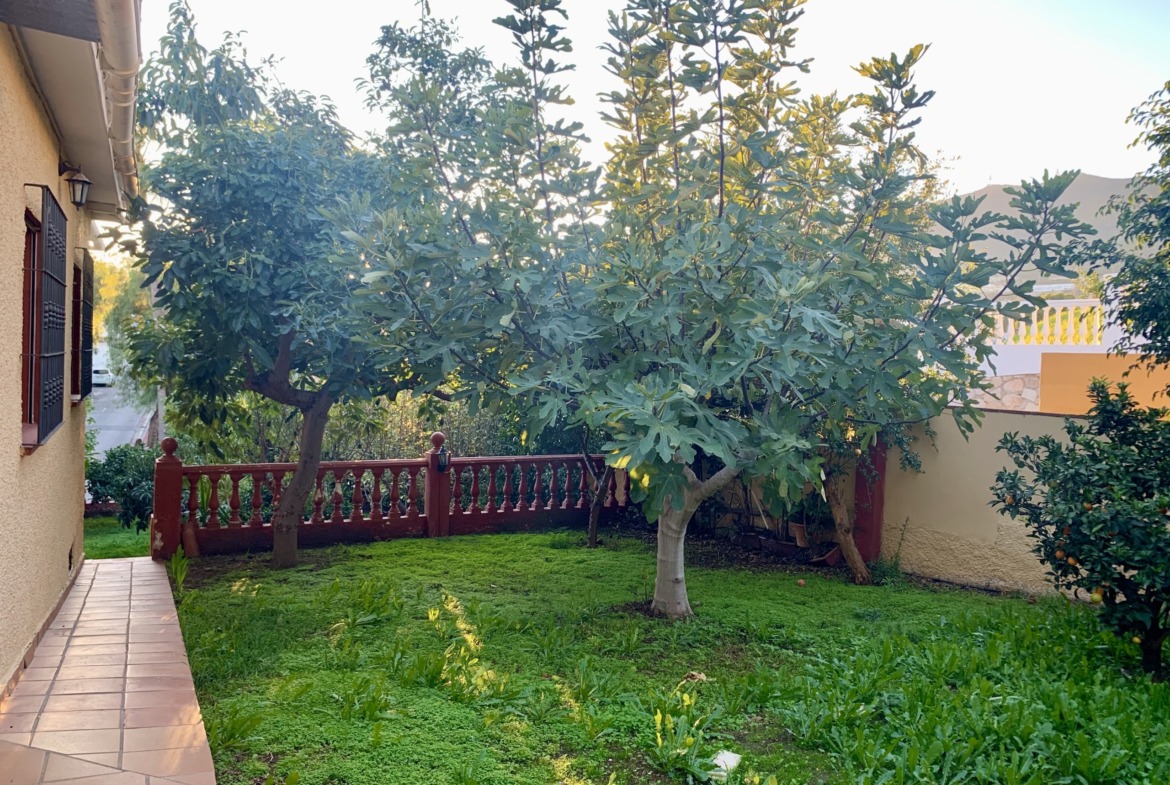 Villa en Benalmadena con dos viviendas