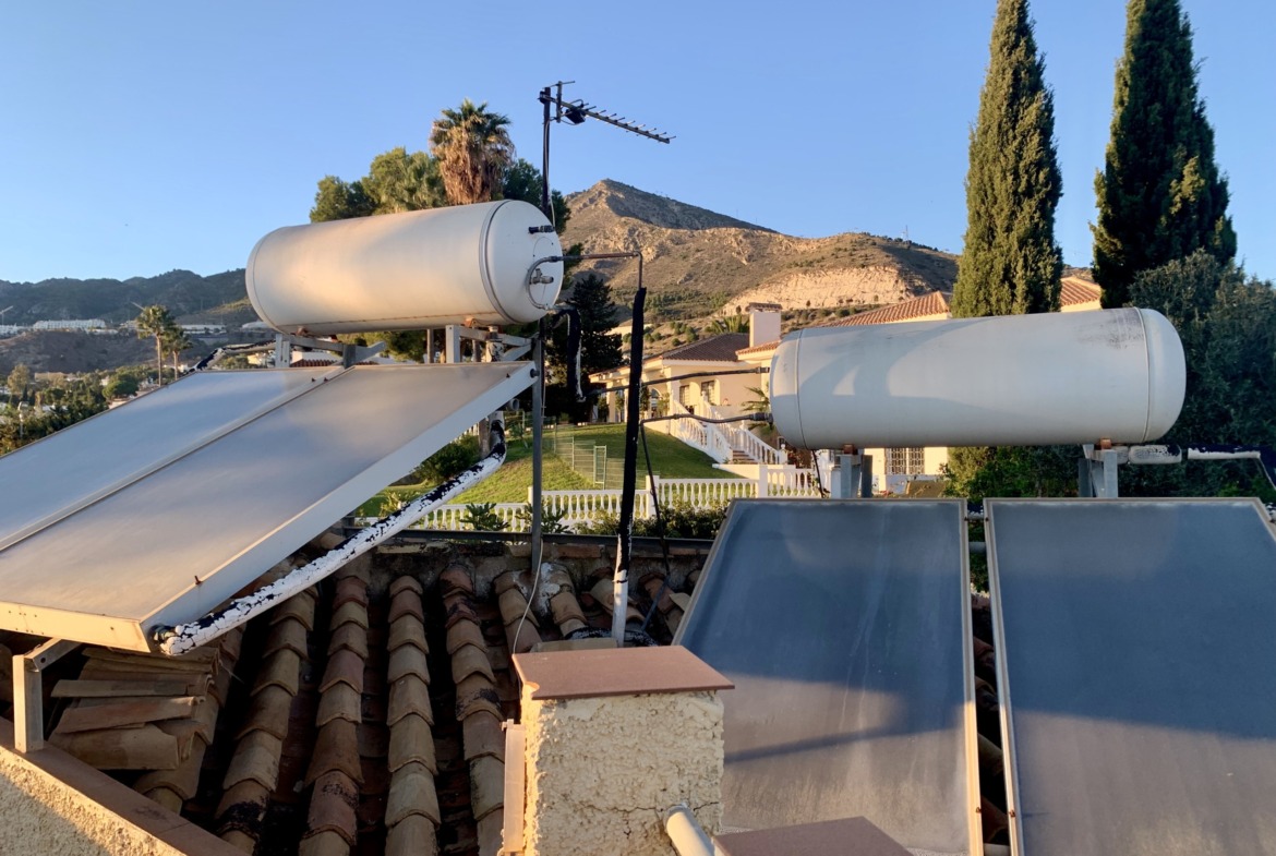 Villa en Benalmadena con dos viviendas