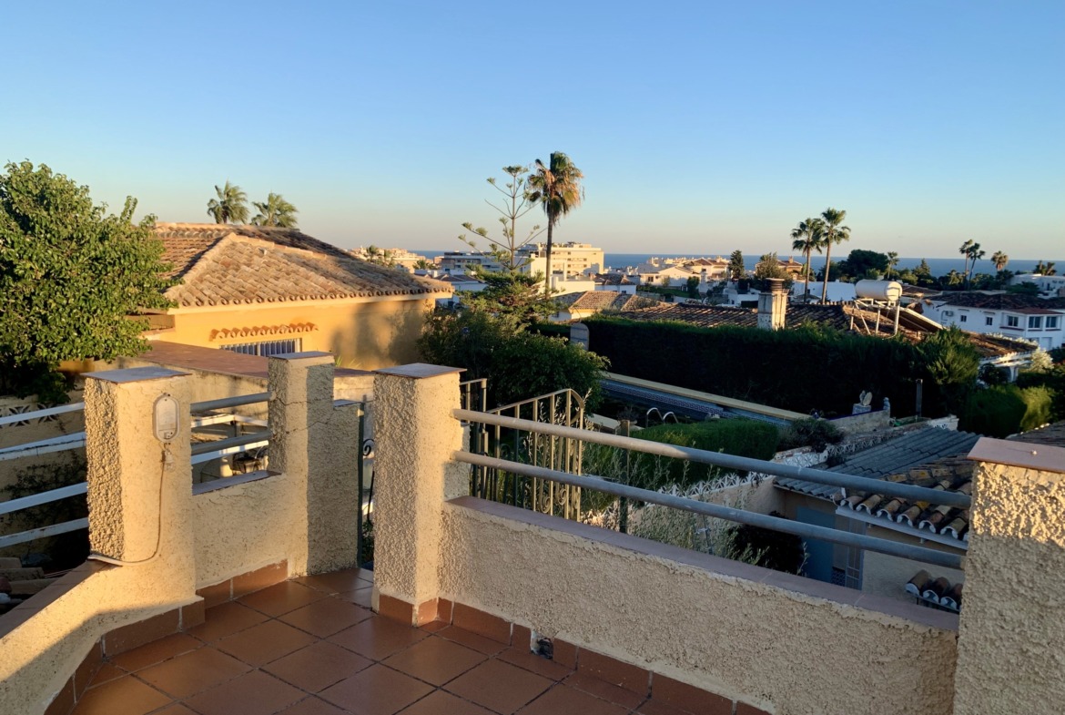 Villa en Benalmadena con dos viviendas