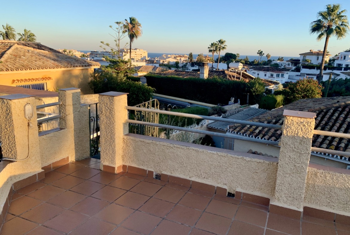 Villa en Benalmadena con dos viviendas