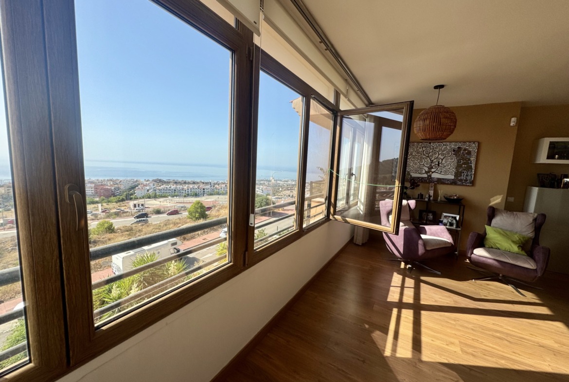 Ático dúplex con vistas al mar en Santangelo Norte