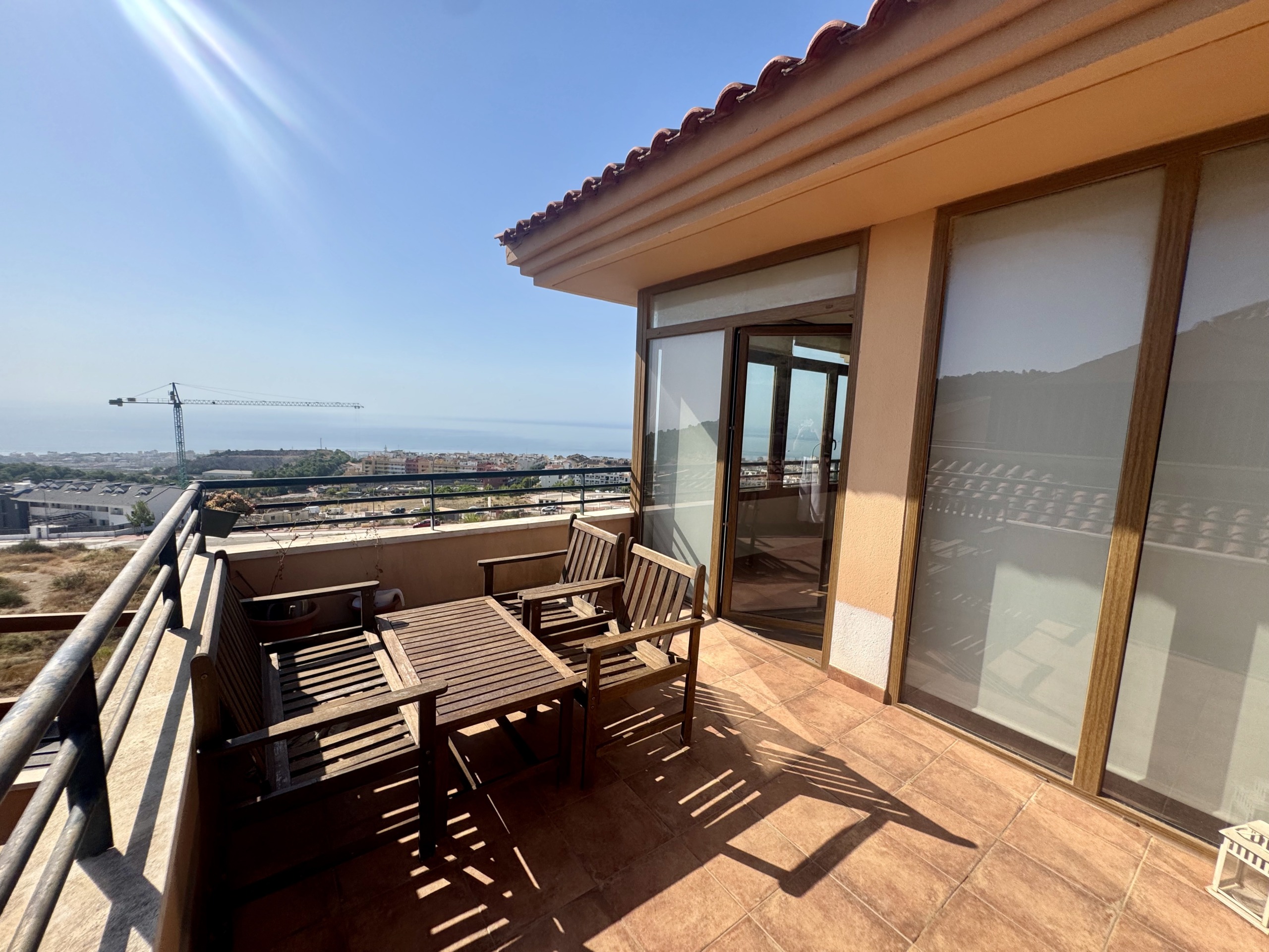 Ático dúplex con vistas al mar en Santangelo Norte