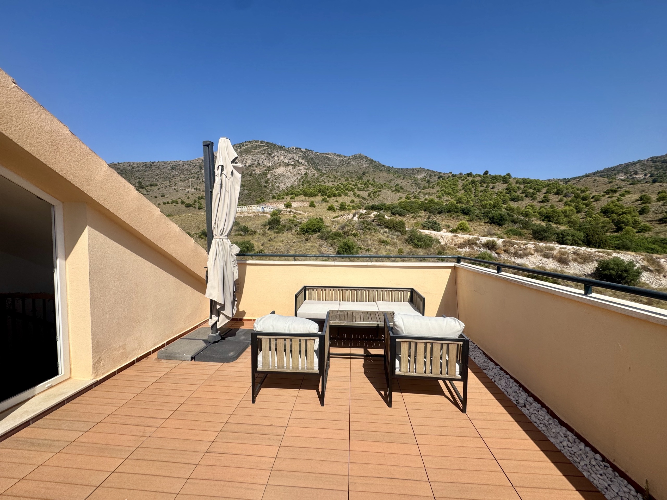 Ático dúplex con vistas al mar en Santangelo Norte