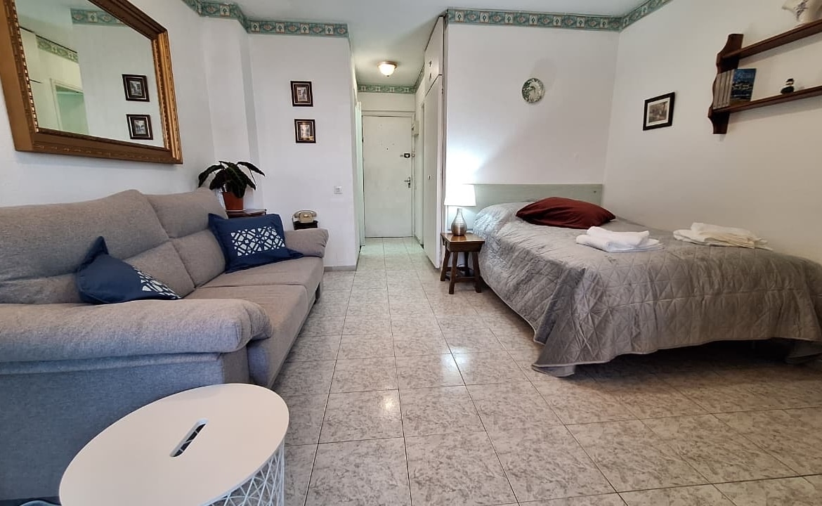 Estudio con terraza en Gamonal Benalmádena